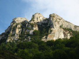 Hiruhaitz, jakina.