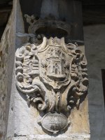 Ezkerreko armarria