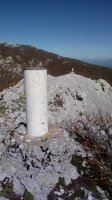 Burgalaitz (1280m) erpin geodesikoa eta postontzia
