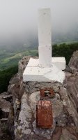 Alba (1074m) tontorreko erpin geodesikoa