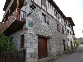 Etxea, Lesaka