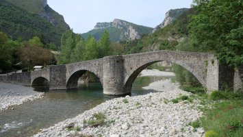Zubia, Burgi