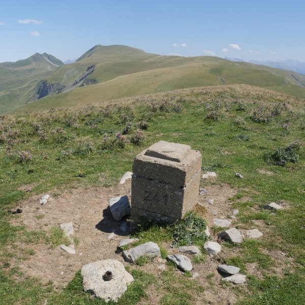 241 mugarria