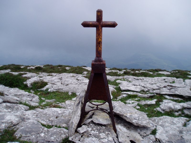 Gurutzea tontorrean