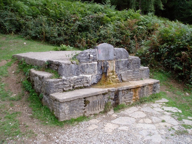 Besaide iturria