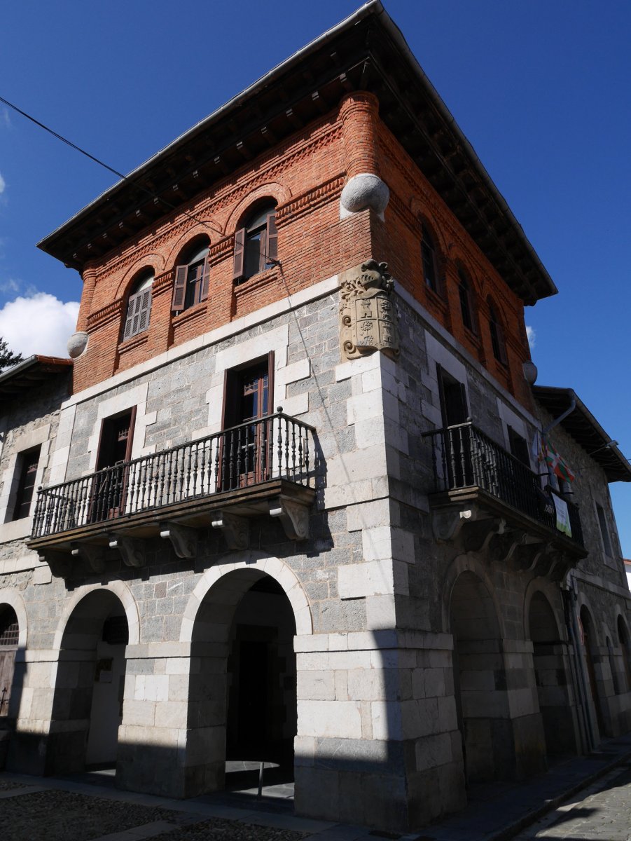 Udaletxea, Bidania