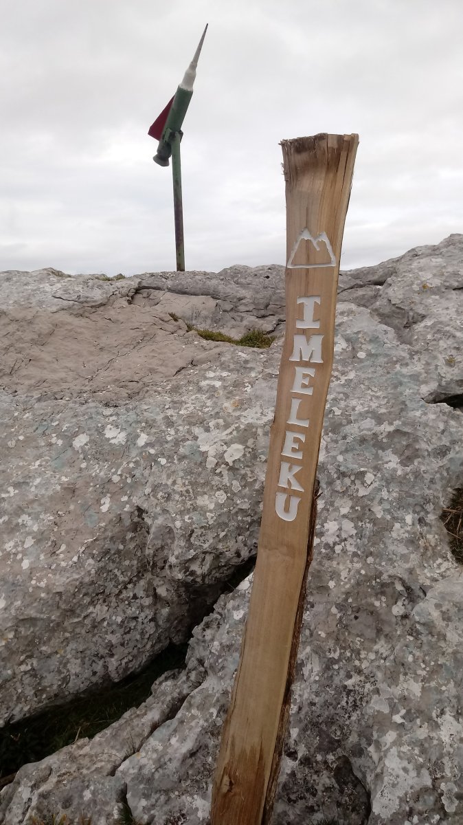 Imeleku (1319m) tontorra