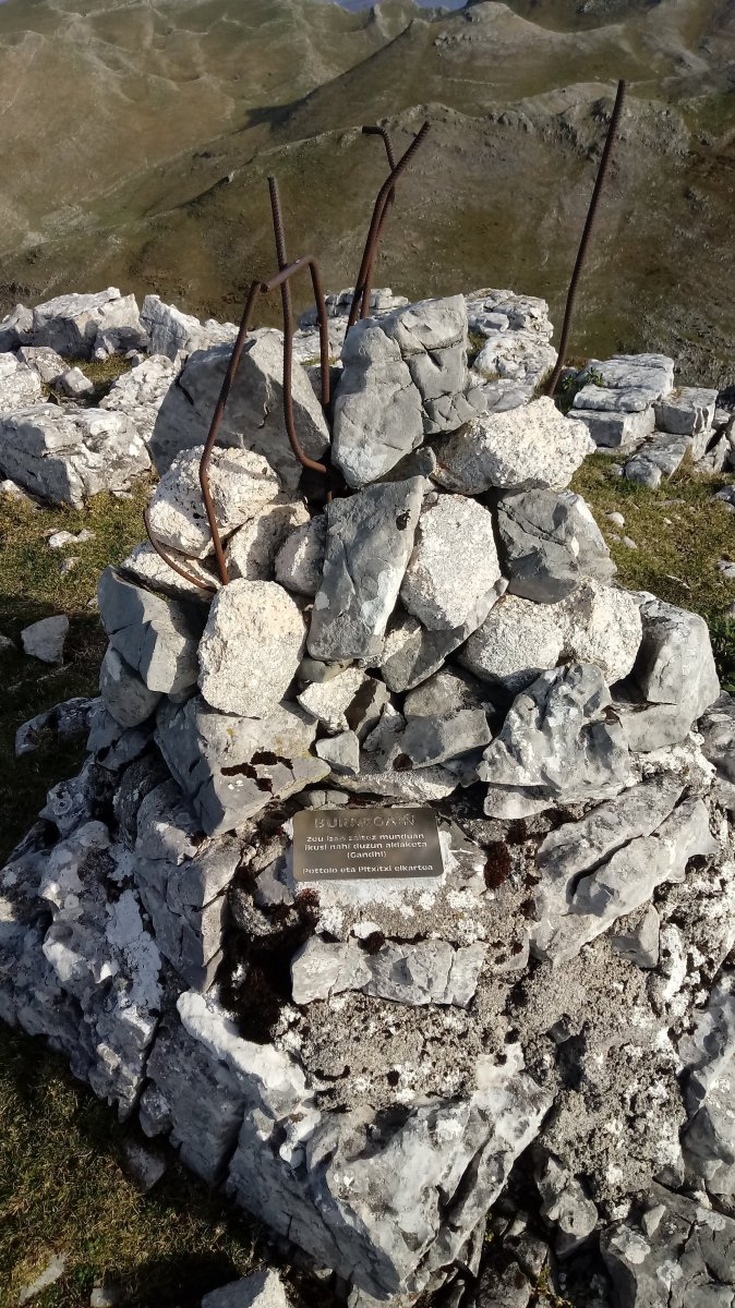 Burnigain tontorreko postontzia (erpin geodesikoa)