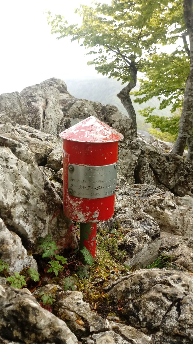 Ipizte-Hiruatxeta (1055m) postontzia