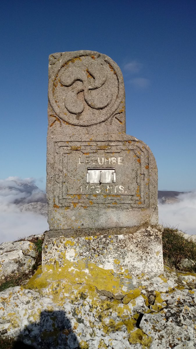 Legunbe (1128m) Mendebaldeko harria