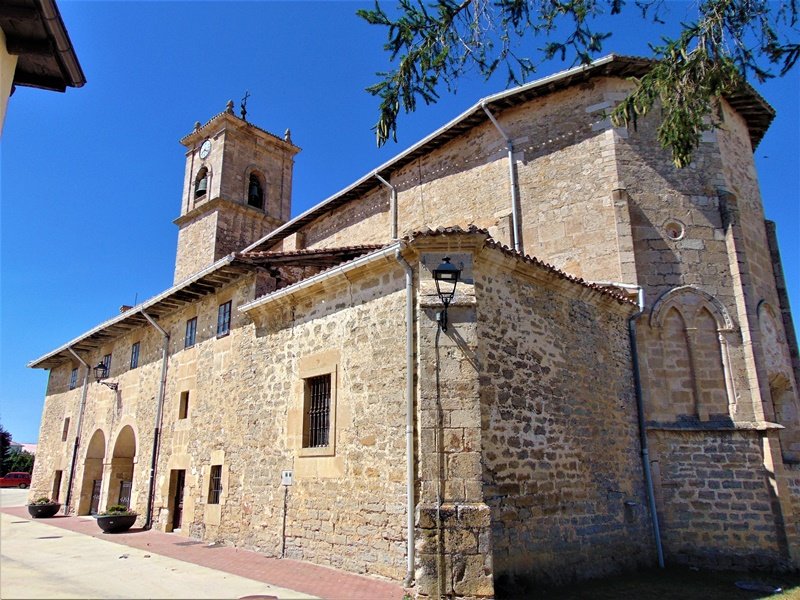 San Esteban Eliza Iruraiz-Gaunan