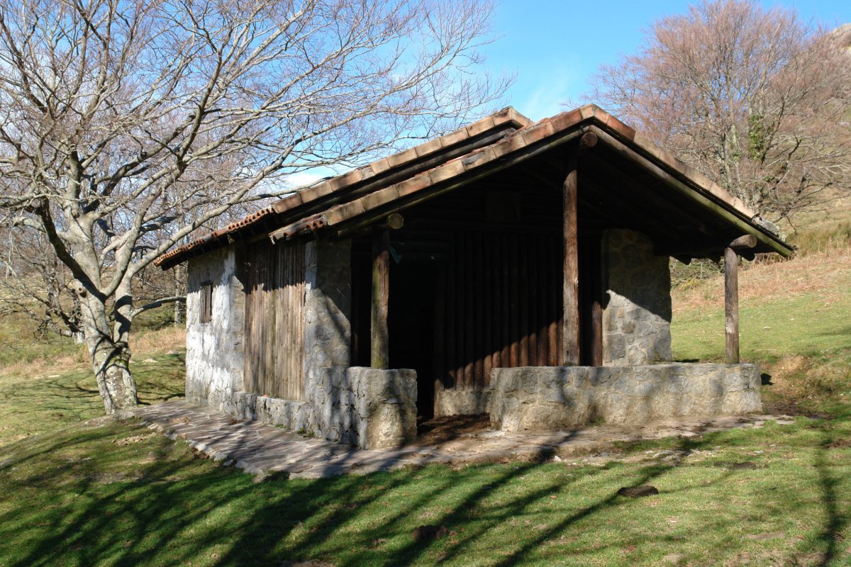 Manteleko aterpea