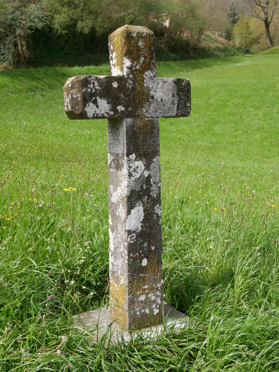 Gurutzea, Hernialde