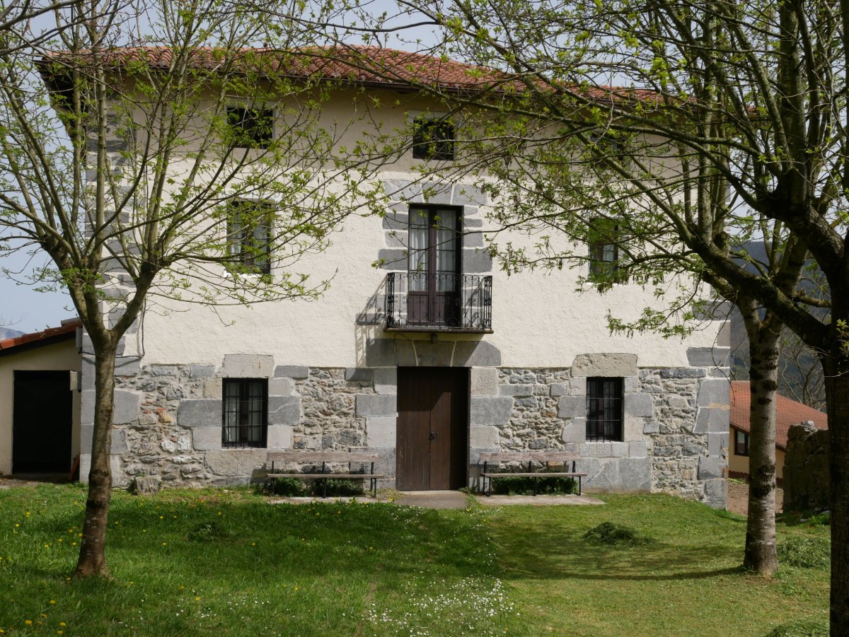 Etxea, Hernialde