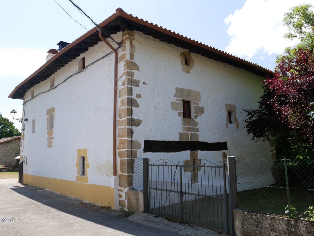 Etxea, Elortza
