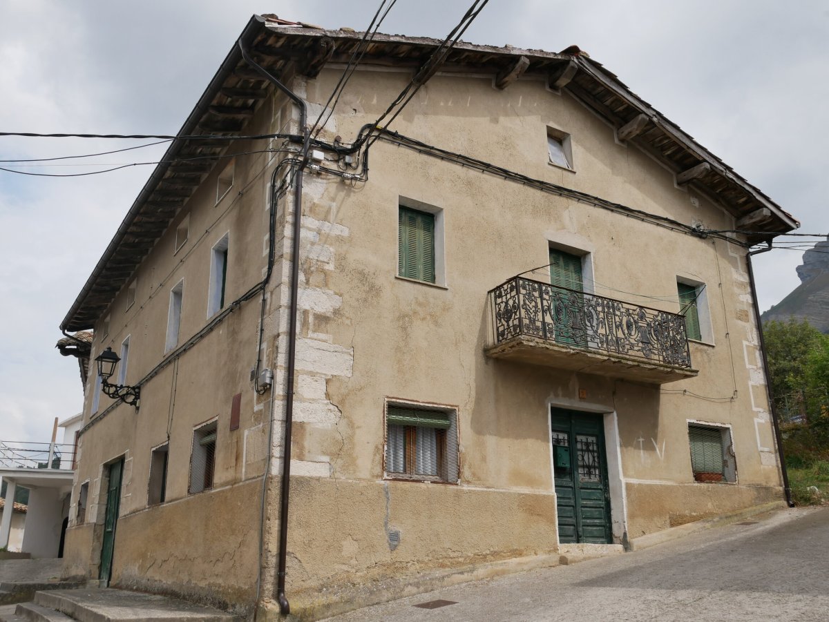 Etxeak, Unanu