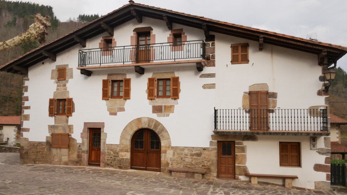 Etxea, Zubieta