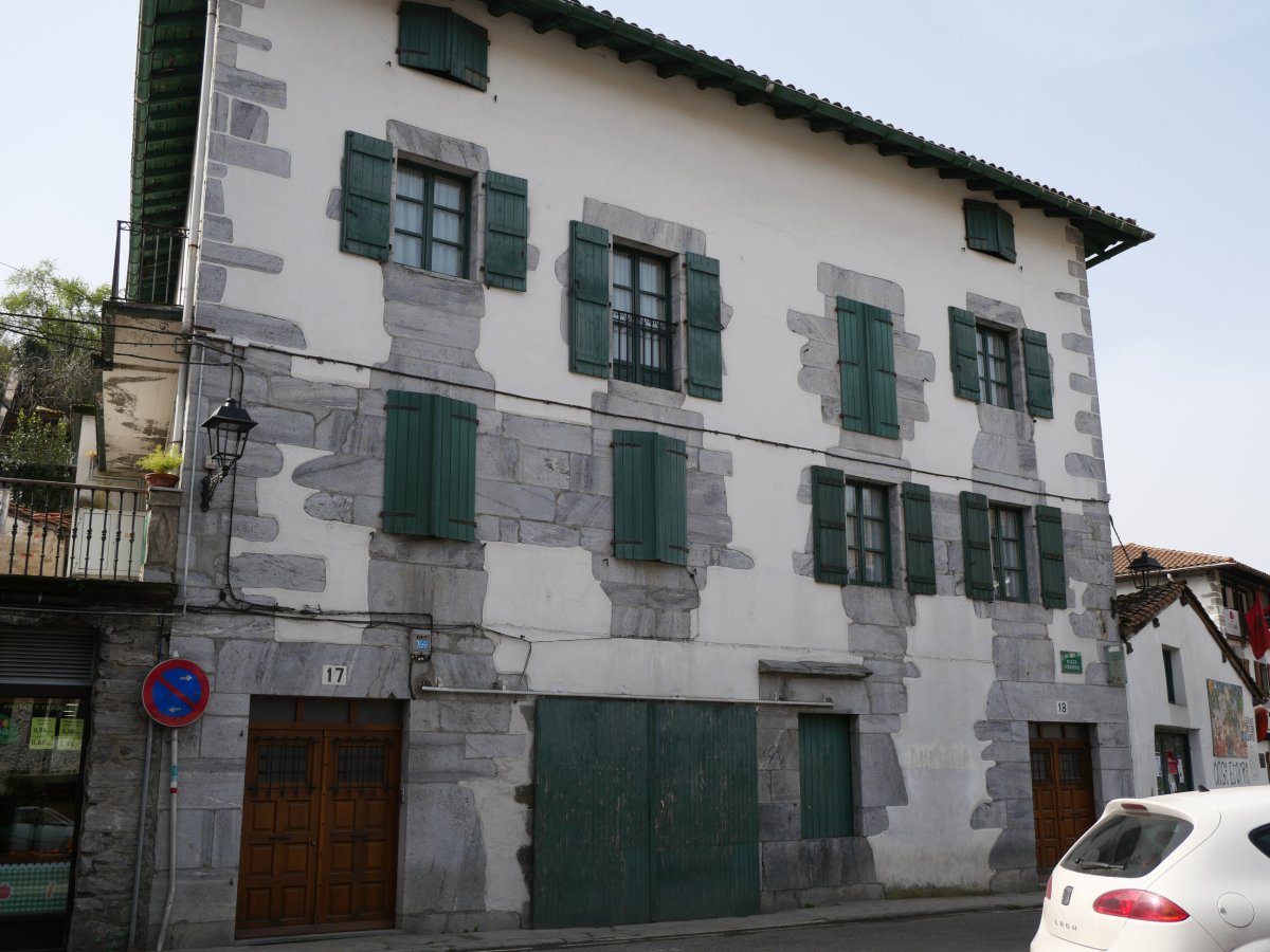 Etxea, Lesaka