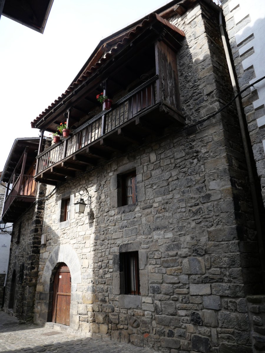 Etxea, Erronkari