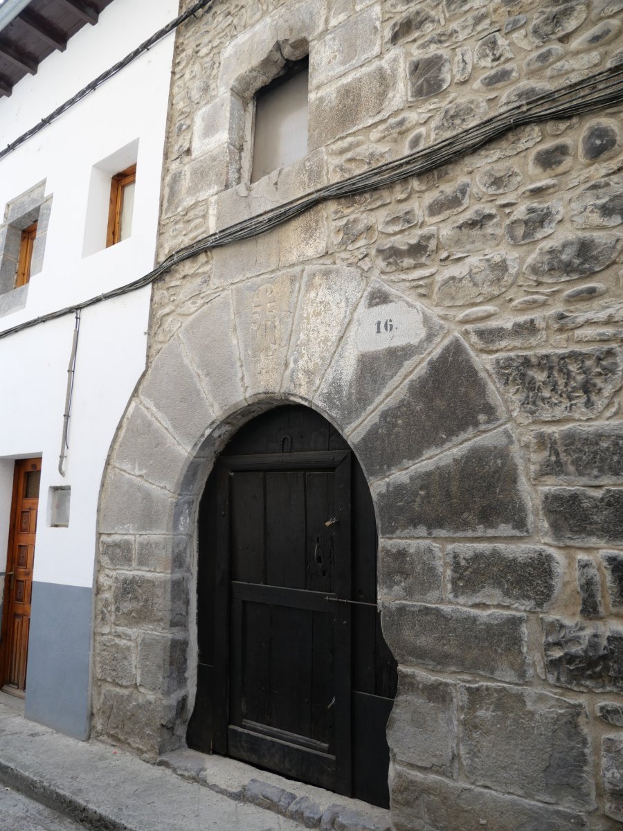 Etxea, Burgi
