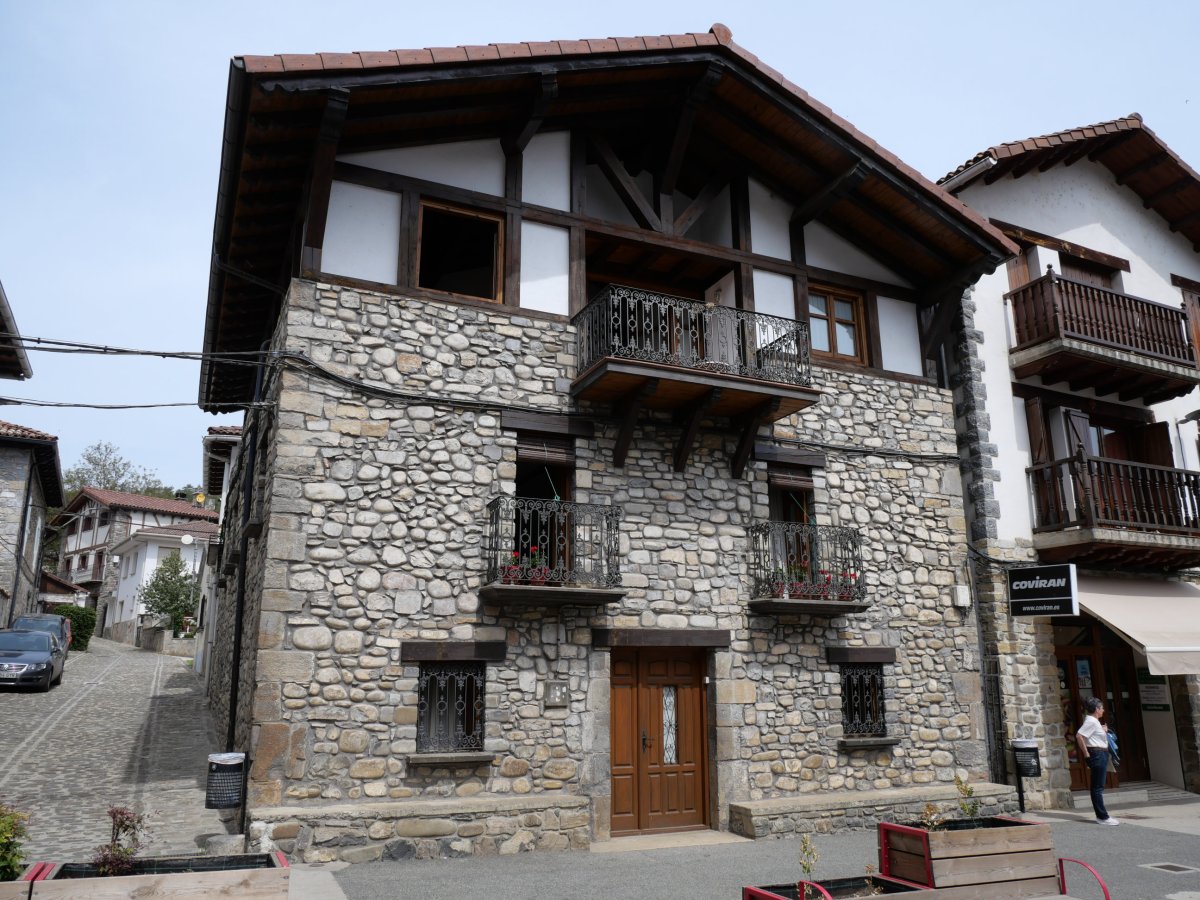 Etxea, Burgi
