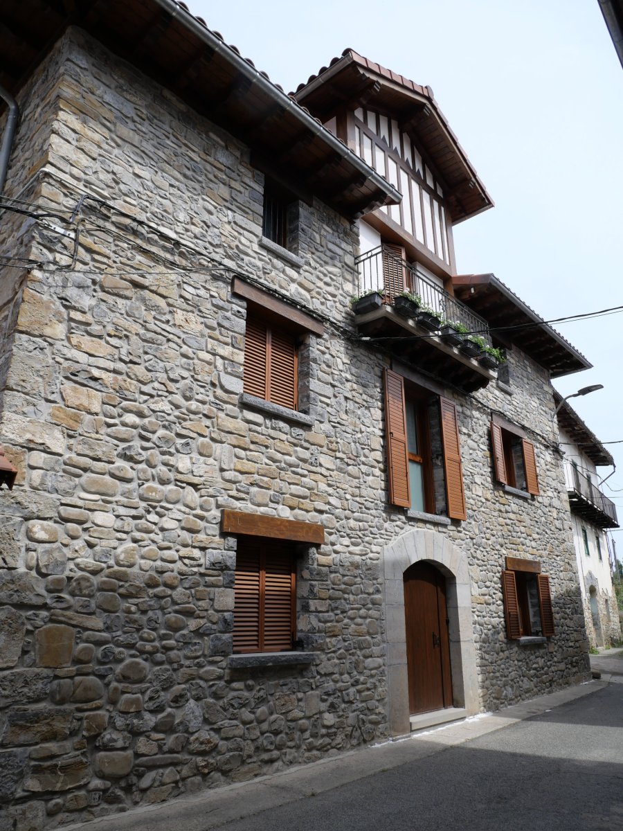 Etxea, Burgi