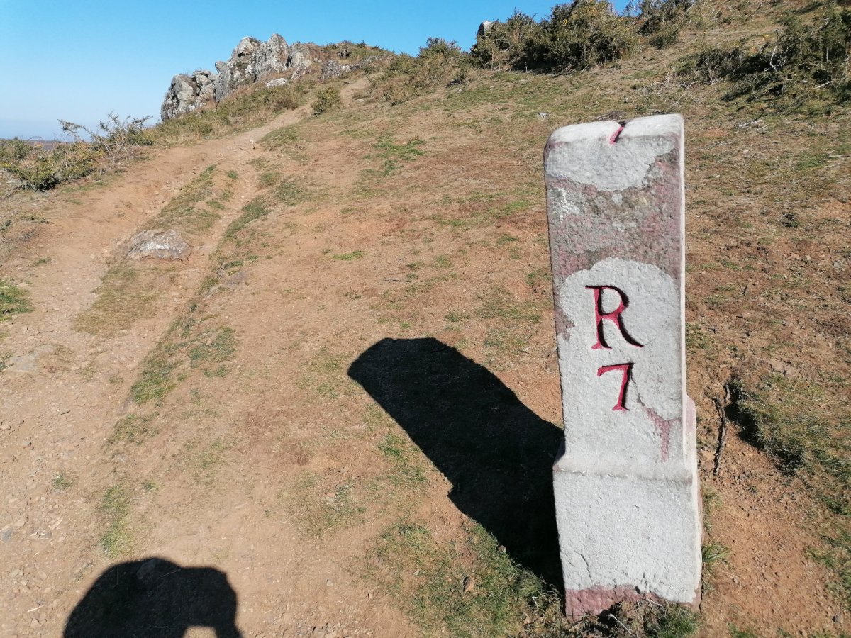 R7 mugarria