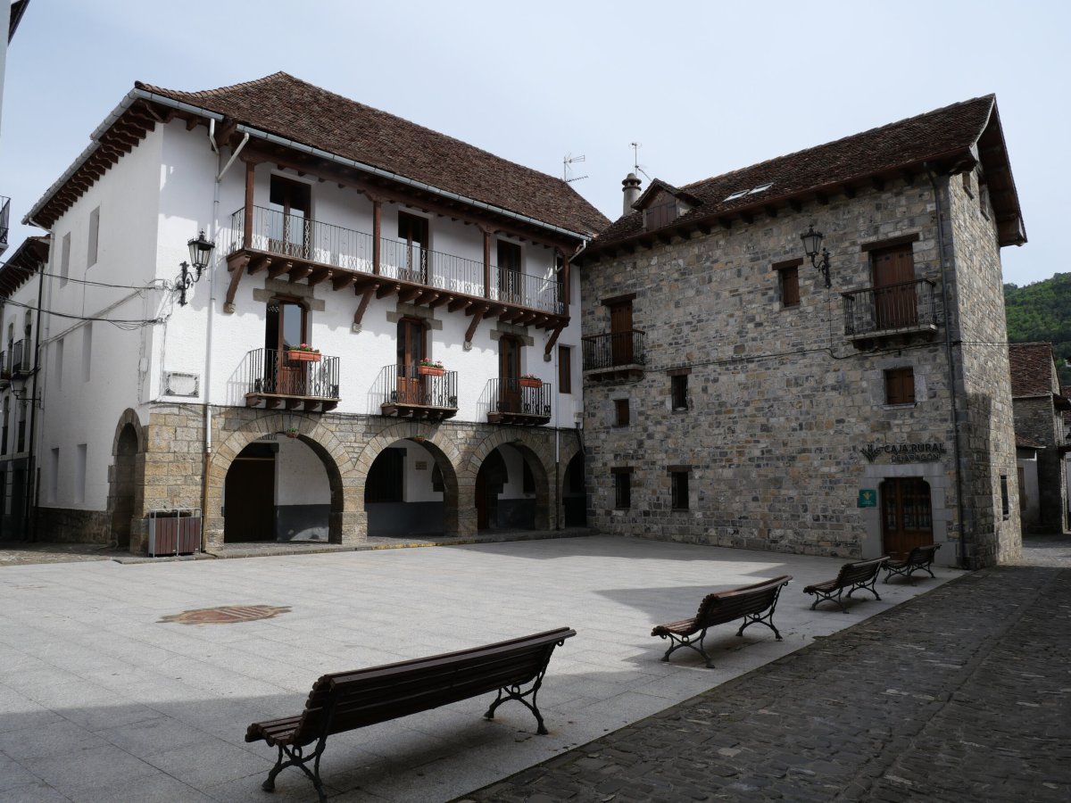 Plaza, Anso