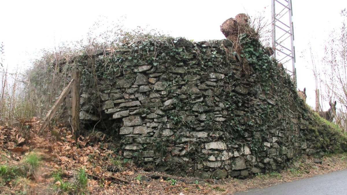 Karobia, Etxalar