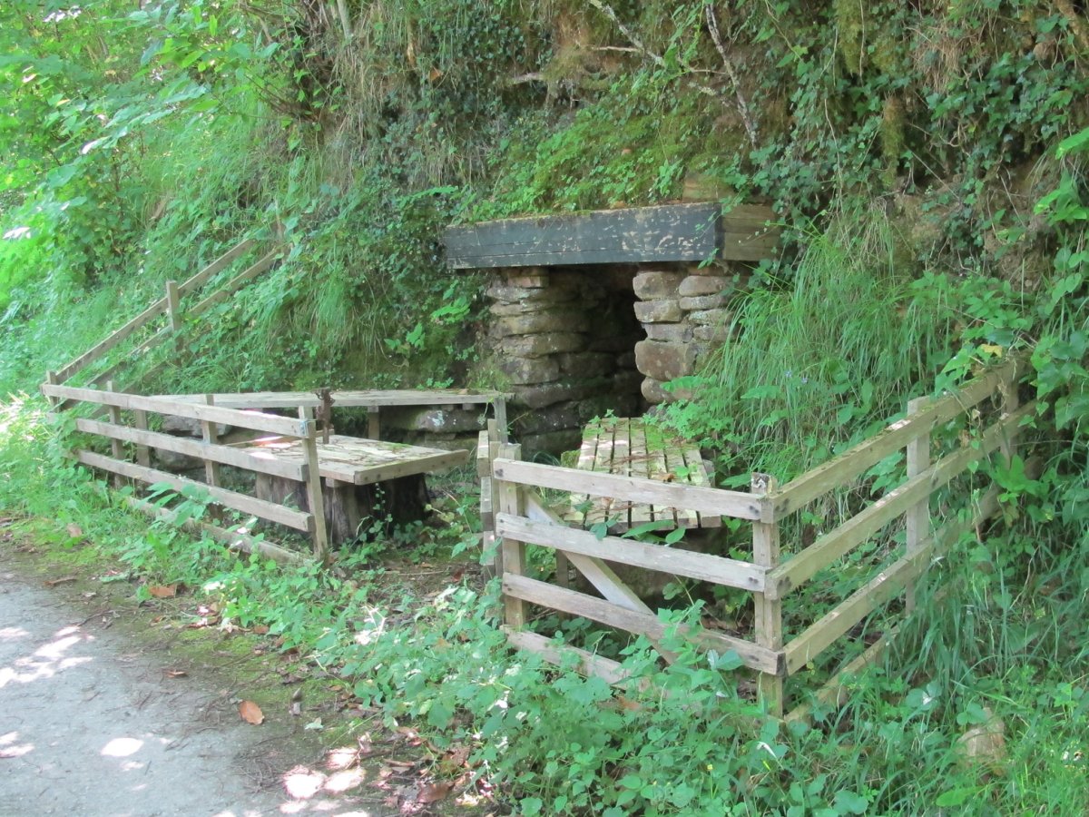 Karobia, Ezkurra